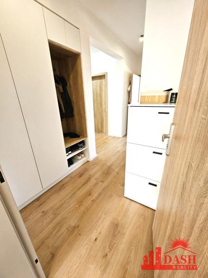 REZERVOVANÉ -Na predaj zariadený 3 izbový byt v novostavbe, 72 m2, Trenčín, Rezidencia Zlatovská