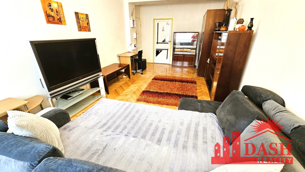 Na predaj 2 izbový byt v centre, 53 m2, Trenčín, ul. 28.októbra