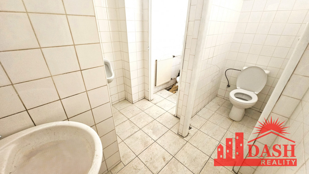 PRENAJATÉ- Na prenájom obchodný priestor, 116 m2, Trenčín, ul. Opatovská, Sihoť