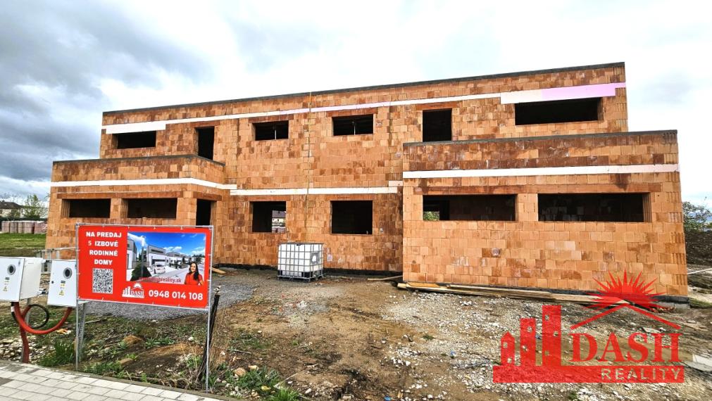 Na predaj 5-izbový nízkoenergetický rodinný dom v Trenčíne – časť Záblatie, ulica Lúčky