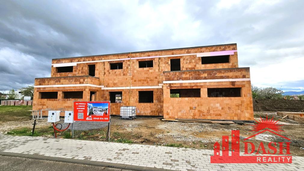 Na predaj 5-izbový nízkoenergetický rodinný dom v Trenčíne – časť Záblatie, ulica Lúčky