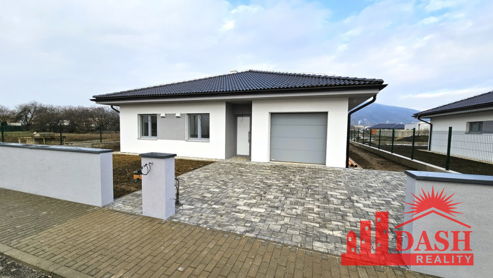 REZERVOVANÝ - Na predaj novostavba 4 izbový bungalov s terasou, 616 m2, Trenčín