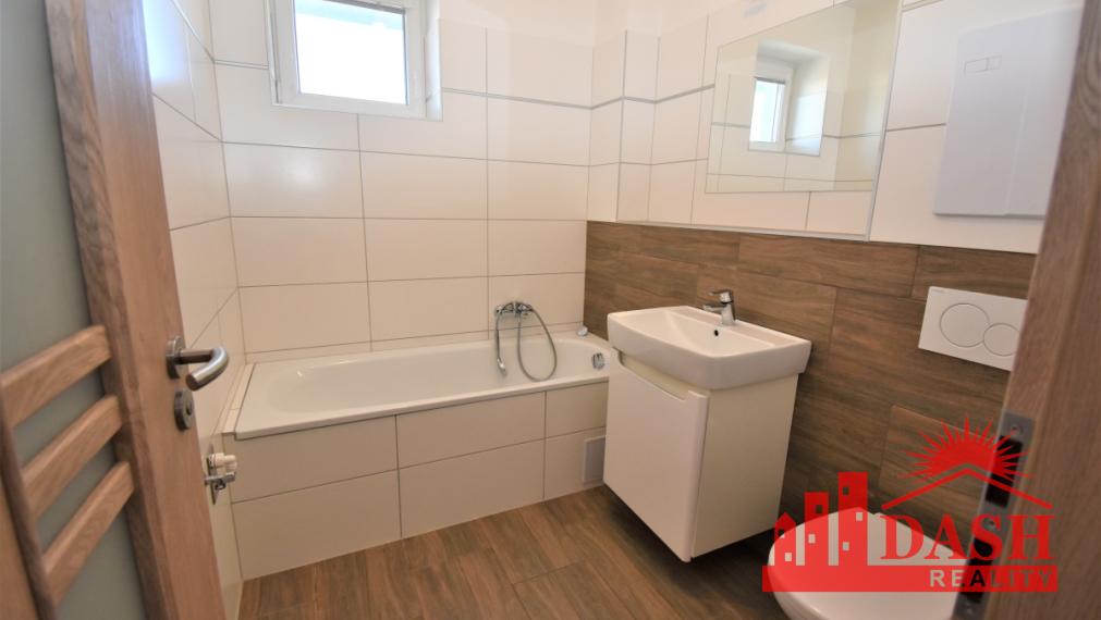 PRENAJATÉ -Na prenájom 2 izbový byt v novostavbe s 2 balkónmi, Dubnica nad Váhom