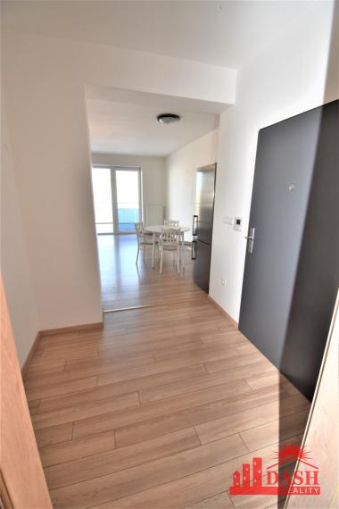 PRENAJATÉ -Na prenájom 2 izbový byt v novostavbe s 2 balkónmi, Dubnica nad Váhom