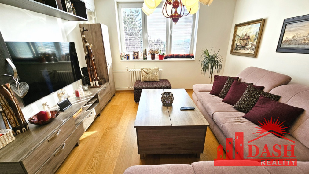 REZERVOVANÉ -Na predaj 3-izbový byt s balkónom, lodžiou, klimatizáciou a parkovaním – Trenčín, Bavlnárska