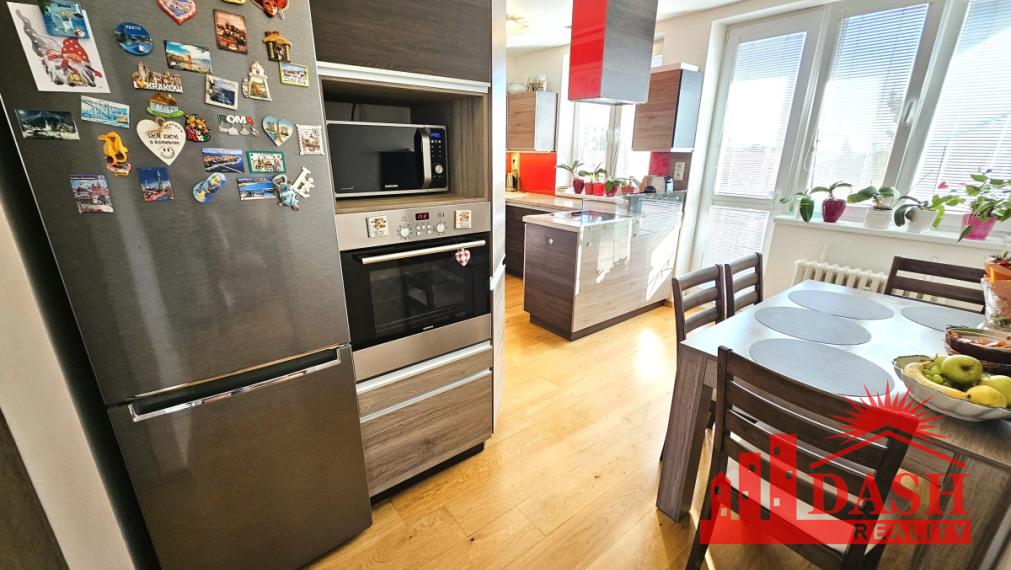 REZERVOVANÉ -Na predaj 3-izbový byt s balkónom, lodžiou, klimatizáciou a parkovaním – Trenčín, Bavlnárska