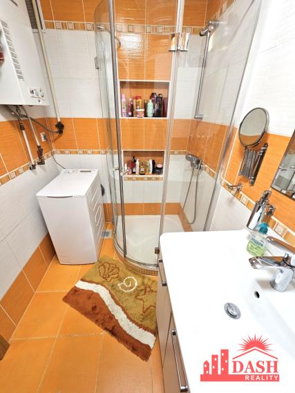 REZERVOVANÉ -Na predaj 3-izbový byt s balkónom, lodžiou, klimatizáciou a parkovaním – Trenčín, Bavlnárska