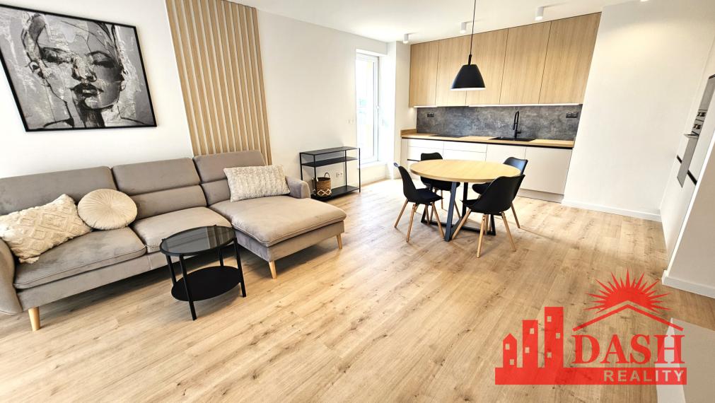 Na prenájom zariadený 3 izbový byt s garážovým parkovaním, Trenčín, Villa park