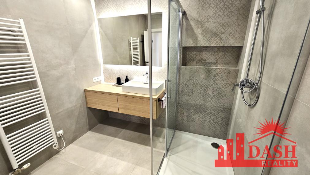 Na prenájom zariadený 3 izbový byt s garážovým parkovaním, Trenčín, Villa park