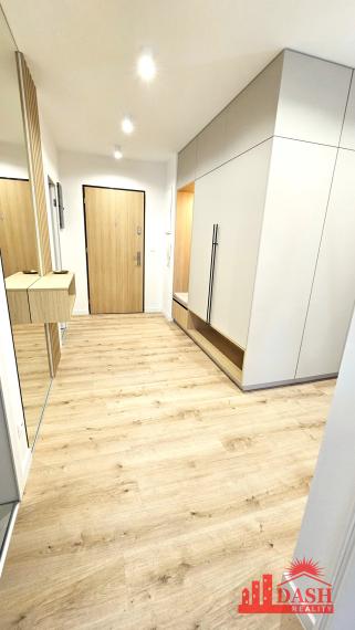 Na prenájom zariadený 3 izbový byt s garážovým parkovaním, Trenčín, Villa park