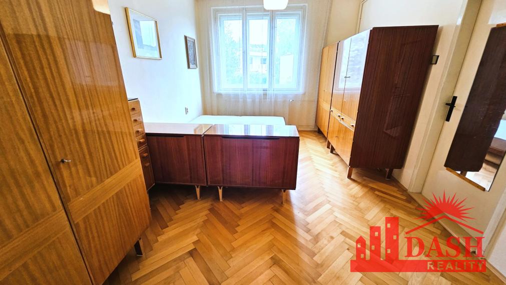 Na predaj veľký 2 izbový byt v centre mesta, 64 m2, Piešťany, A. Dubčeka