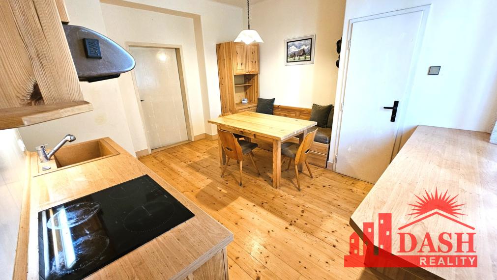 Na predaj veľký 2 izbový byt v centre mesta, 64 m2, Piešťany, A. Dubčeka