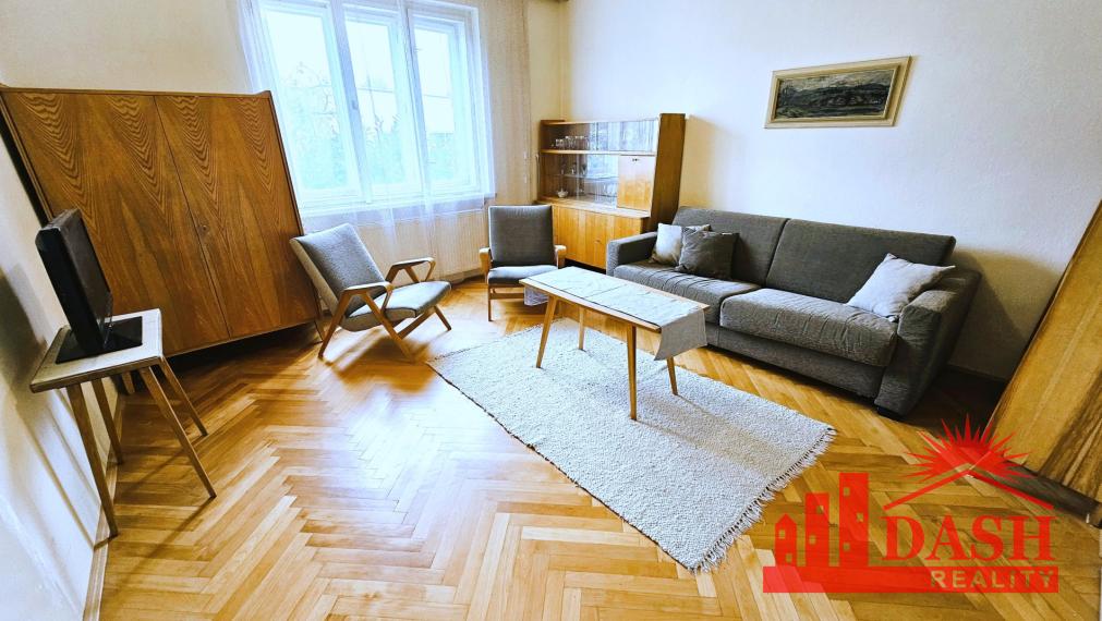 Na predaj veľký 2 izbový byt v centre mesta, 64 m2, Piešťany, A. Dubčeka