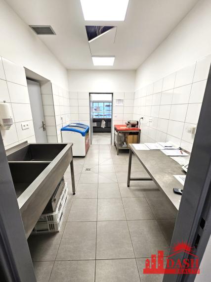 Commercial space for rent, 154 m2, Trenčín, city center