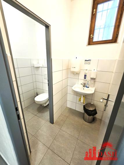 Commercial space for rent, 154 m2, Trenčín, city center