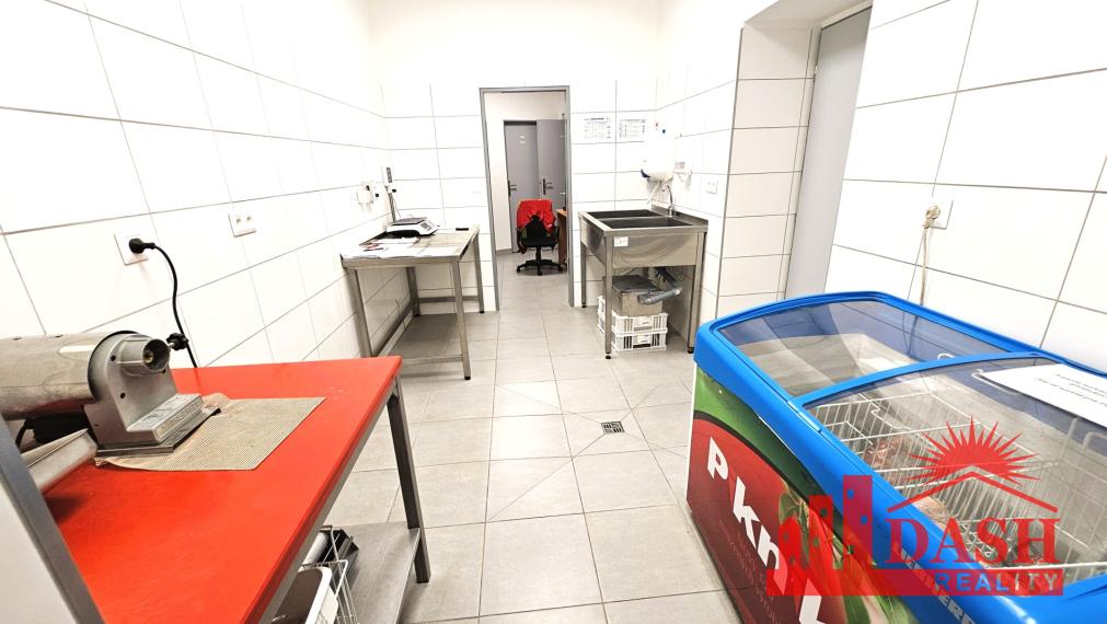 Commercial space for rent, 154 m2, Trenčín, city center