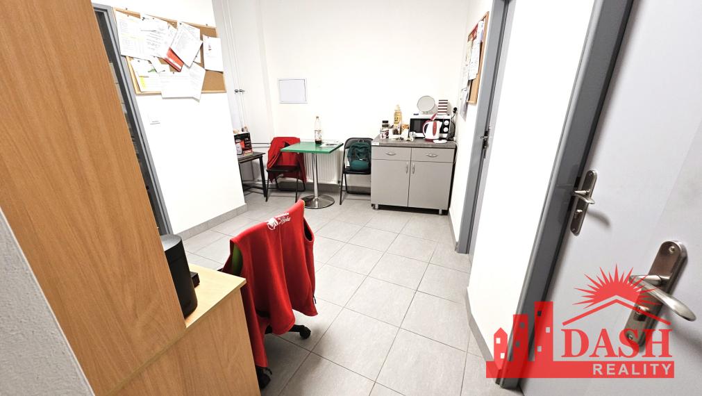 Commercial space for rent, 154 m2, Trenčín, city center