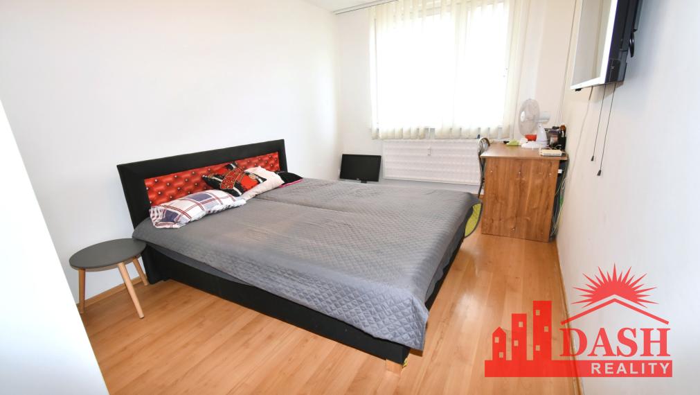 REZERVOVANÉ -Na predaj 3 izbový byt v centre mesta s novou lodžiou, Dubnica nad Váhom, Centrum II