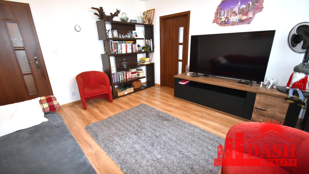 REZERVOVANÉ -Na predaj 3 izbový byt v centre mesta s novou lodžiou, Dubnica nad Váhom, Centrum II