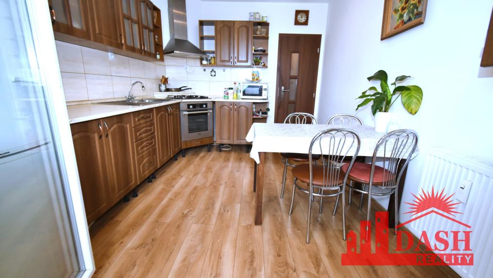 REZERVOVANÉ -Na predaj 3 izbový byt v centre mesta s novou lodžiou, Dubnica nad Váhom, Centrum II