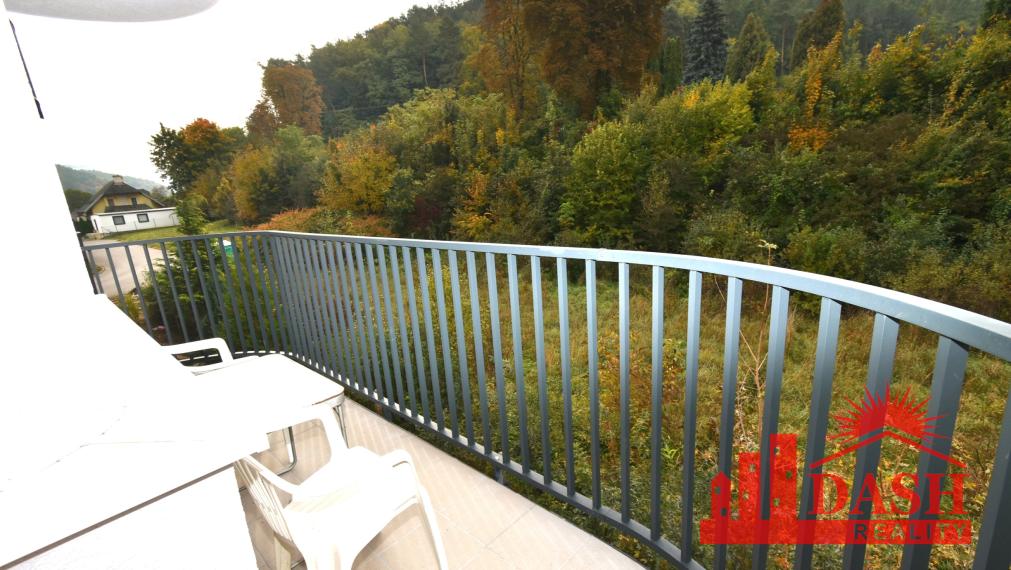 REZERVOVANÉ -Na predaj 2 izbový byt s kuchynským kútom, 41 m2, Trenčianska Teplá