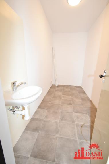 For rent business / commercial space, 131 m2, Trenčín