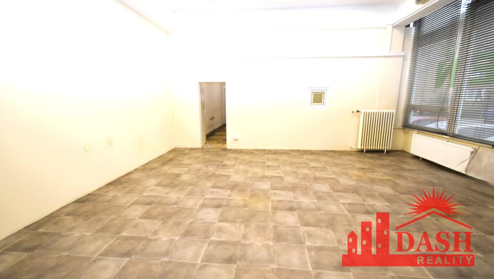 For rent business / commercial space, 131 m2, Trenčín