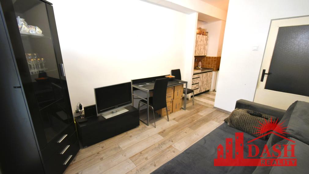 Na predaj 2 izbový byt s kuchynským kútom, Trenčín, Pod sokolice