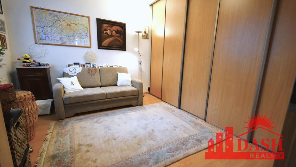 For sale 3-room apartment with a balcony, 77 m2, Trenčín, Halalovka street