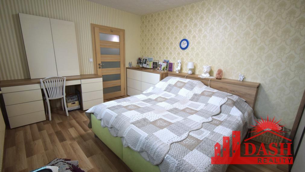 For sale 3-room apartment with a balcony, 77 m2, Trenčín, Halalovka street