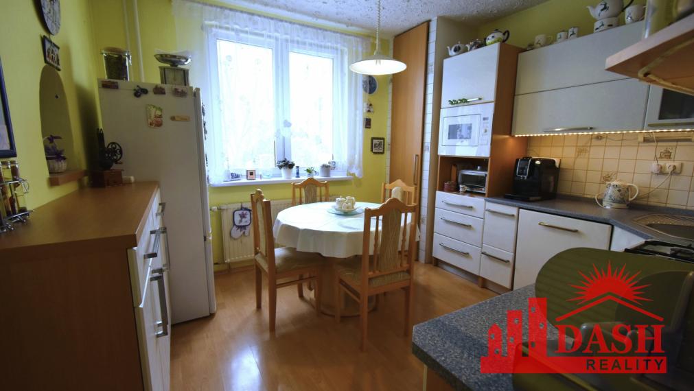 For sale 3-room apartment with a balcony, 77 m2, Trenčín, Halalovka street