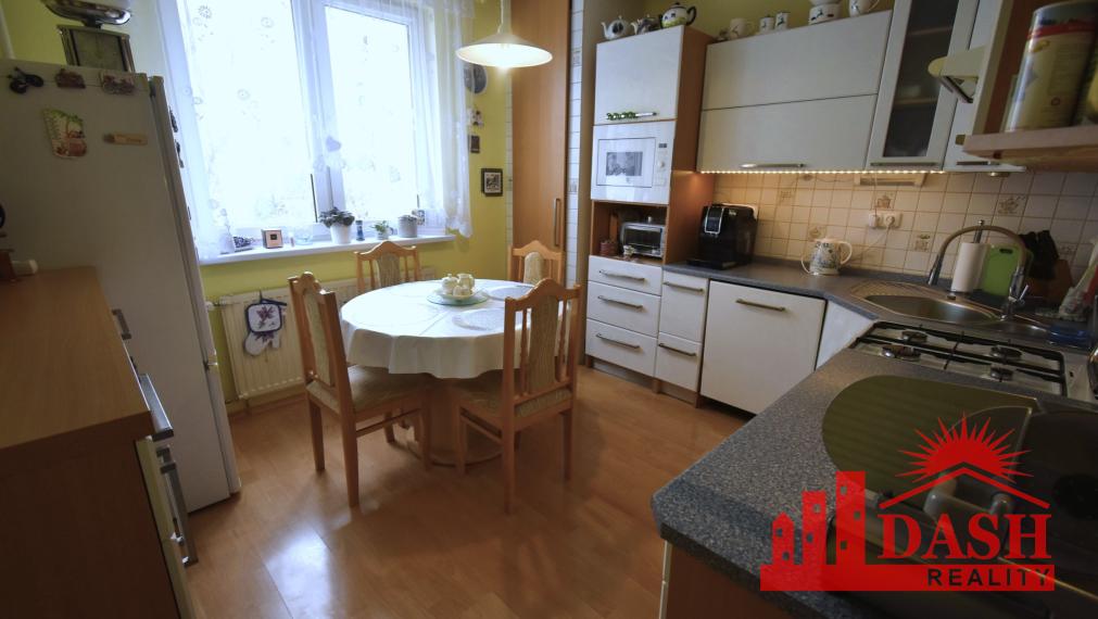 For sale 3-room apartment with a balcony, 77 m2, Trenčín, Halalovka street
