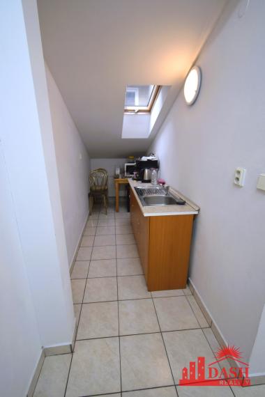 Na prenájom kancelársky priestor blízko centra mesta, 18 m2, Trenčín, ul. Piaristická