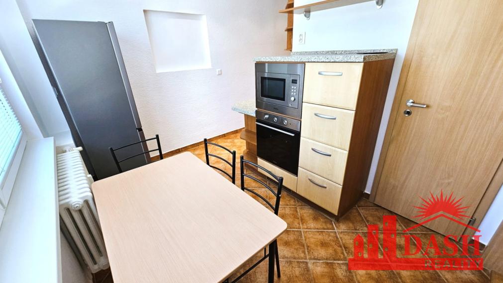 Na prenájom zariadený 3 izbový byt s balkónom, Trenčín, ul. Západná