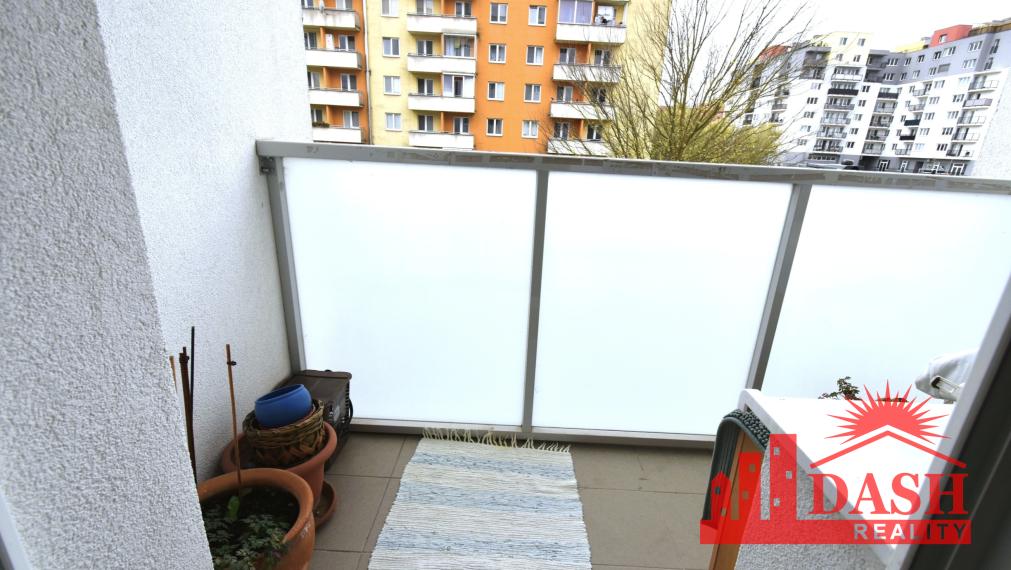 Na predaj veľký 3 izbový byt s lodžiou, 77 m2, Trenčín, Halalovka