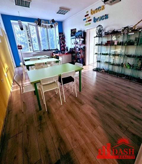 Na prenájom kancelársky priestor 60 m2 s parkovaním, Trenčín, ul. M. R. Štefánika