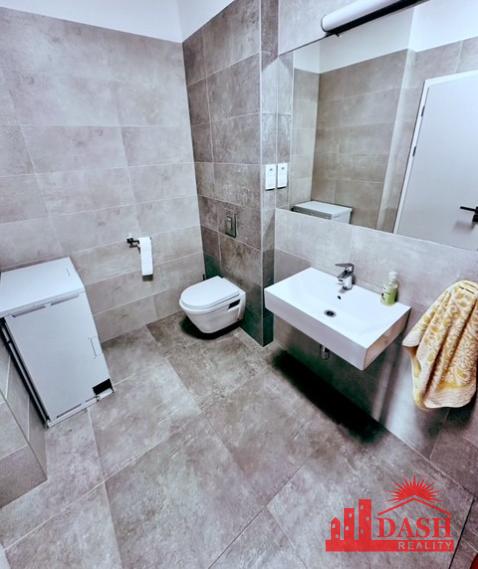 Na prenájom kancelársky priestor 60 m2 s parkovaním, Trenčín, ul. M. R. Štefánika