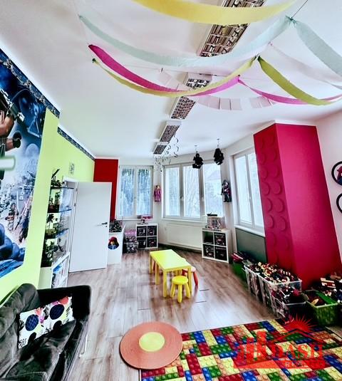 Na prenájom kancelársky priestor 60 m2 s parkovaním, Trenčín, ul. M. R. Štefánika