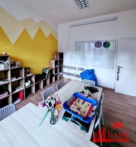 Na prenájom kancelársky priestor 60 m2 s parkovaním, Trenčín, ul. M. R. Štefánika