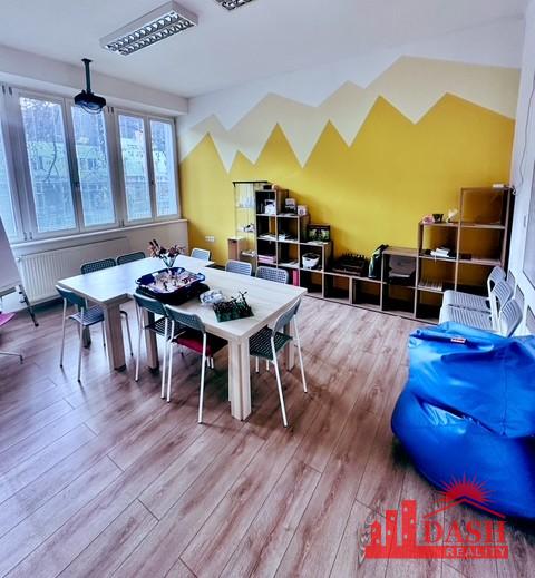 Na prenájom kancelársky priestor 60 m2 s parkovaním, Trenčín, ul. M. R. Štefánika