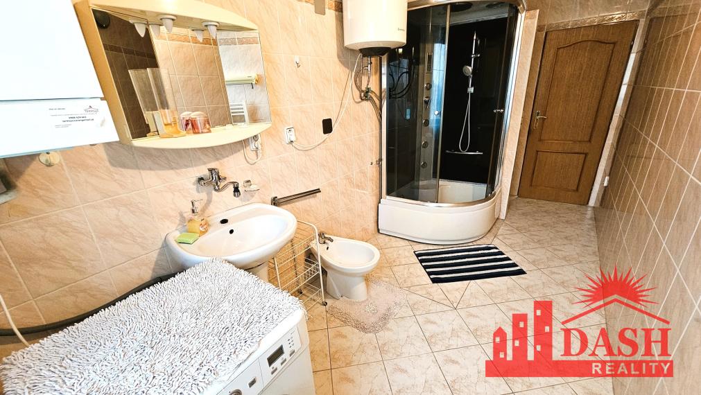 Na prenájom zariadený 3 izbový byt, 120 m2, Trenčín, ul. Opatovská