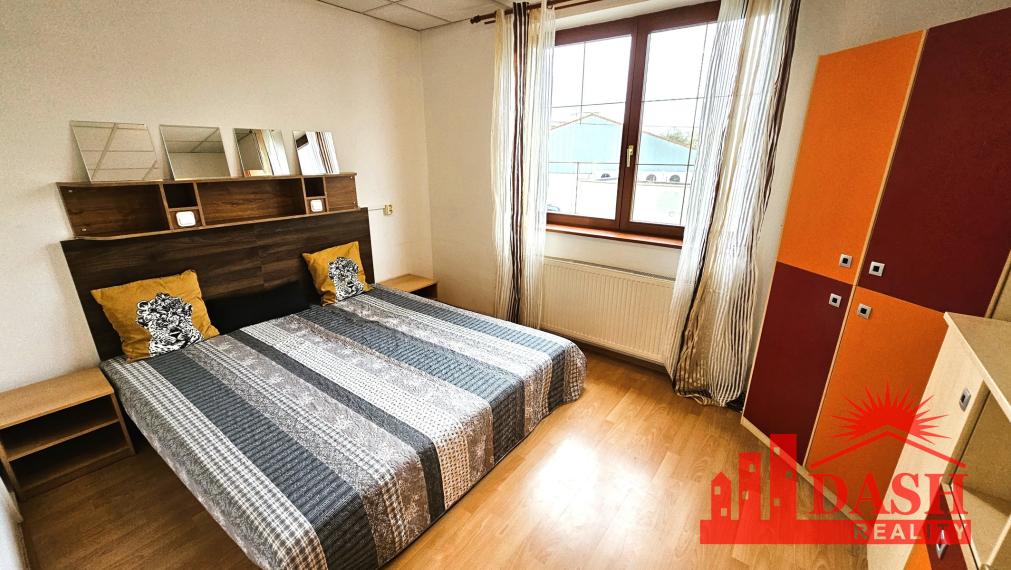 Na prenájom zariadený 3 izbový byt, 120 m2, Trenčín, ul. Opatovská