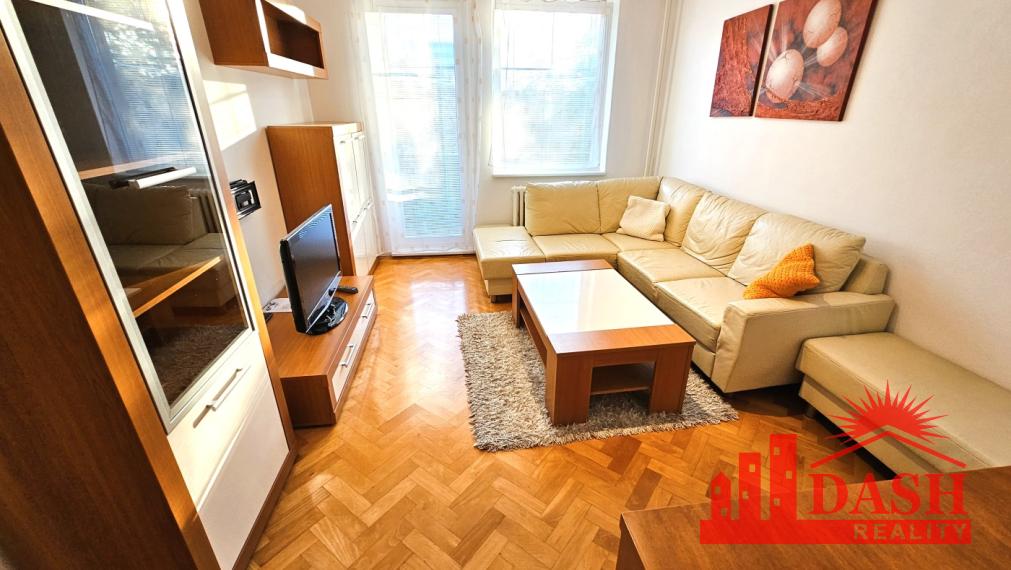 Na prenájom zariadený 3 izbový byt s balkónom v centre Trenčína, Soblahovská