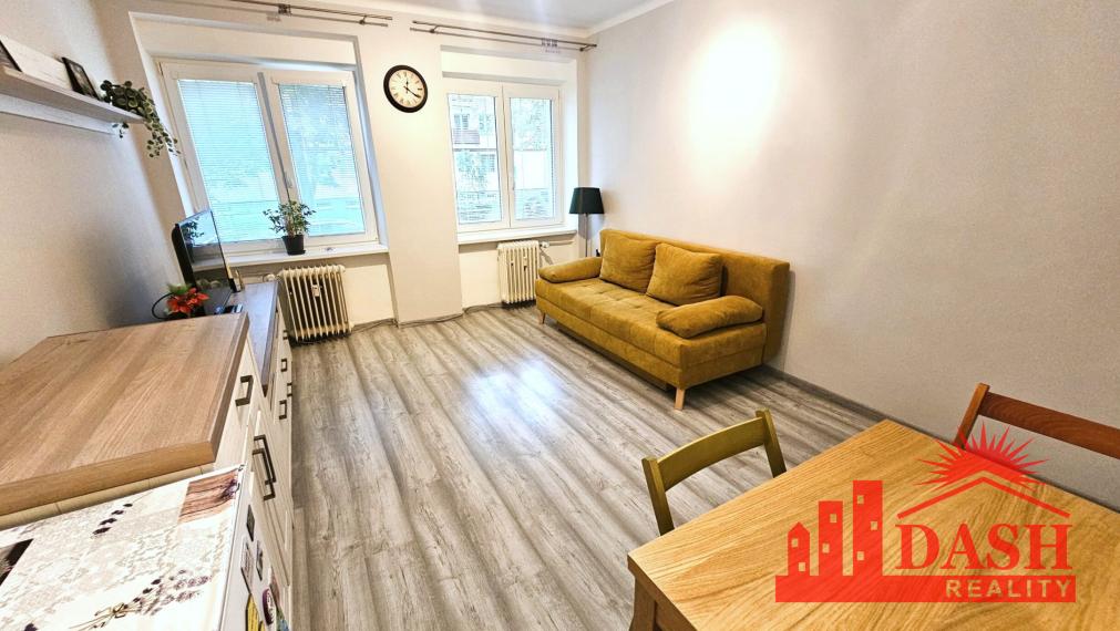 Na prenájom zariadený 2 izbový byt v centre, Trenčín, ul. 28. októbra