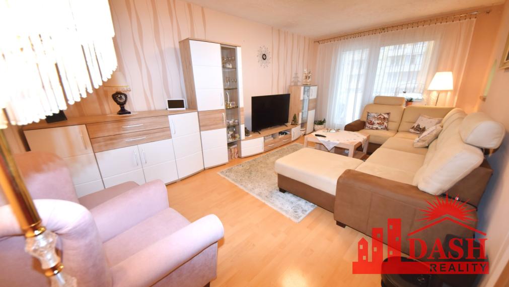 Na predaj veľký 3 izbový byt s lodžiou, 77 m2, Trenčín, Halalovka