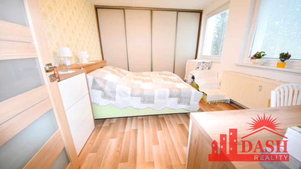 Na predaj veľký 3 izbový byt s lodžiou, 77 m2, Trenčín, Halalovka