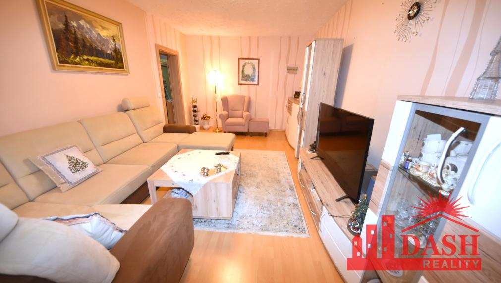 Na predaj veľký 3 izbový byt s lodžiou, 77 m2, Trenčín, Halalovka