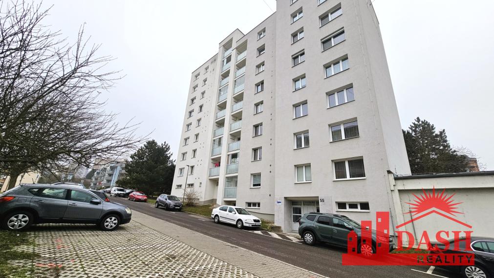Na predaj veľký 3 izbový byt s lodžiou, 77 m2, Trenčín, Halalovka