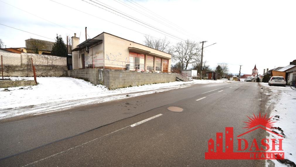 Na predaj komerčná budova s pozemkom, v centre obce, 424 m2, Moravské Lieskové