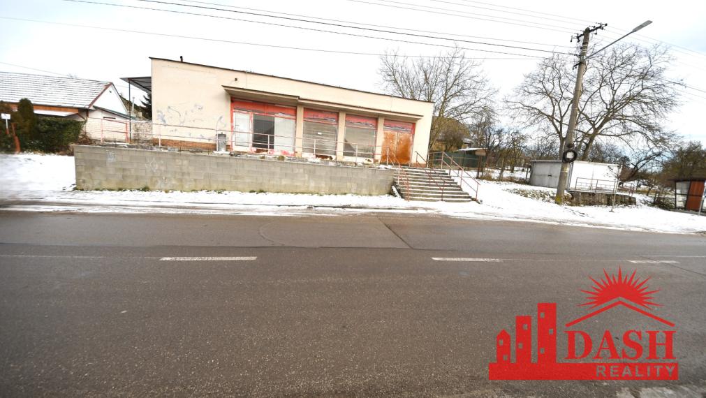 Na predaj komerčná budova s pozemkom, v centre obce, 424 m2, Moravské Lieskové